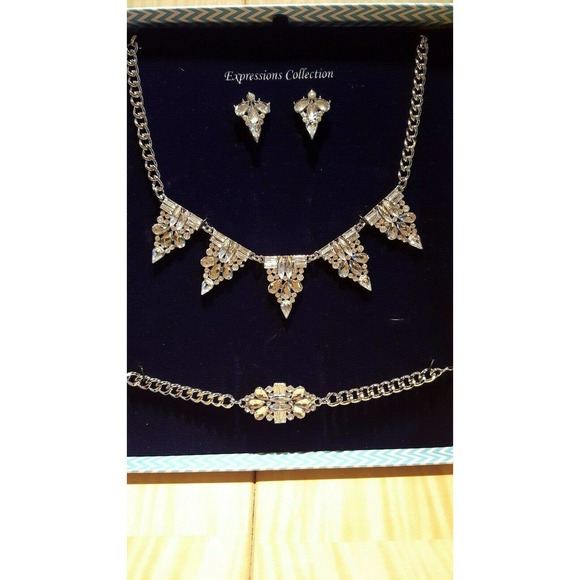 Silver Necklace Boxed Set with Rhinestones Formal - Picture 2 of 4